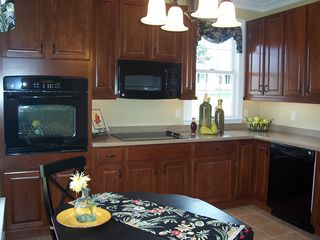 patio home kitchen